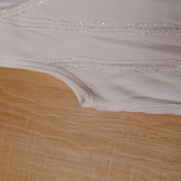 Kenneth Cole Reaction White Beaded Tank Size M - Picture 2 of 4